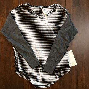 Lululemon Weekender Top, Size 8 NWT